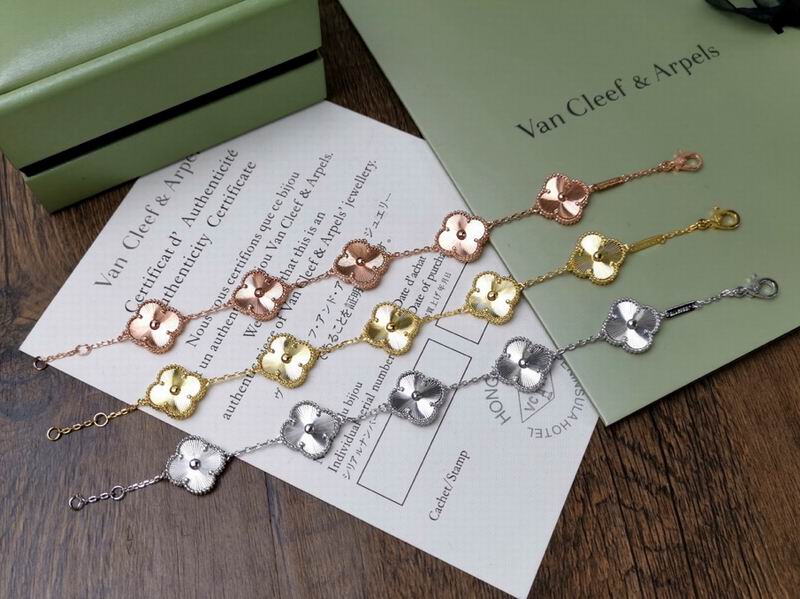 Van Cleef & Arpels bracelet 12yxq22